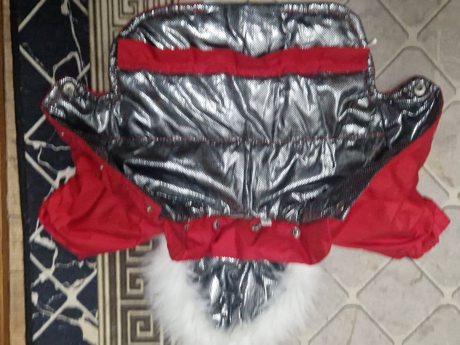 Продам зимний фирменный косюм на собаку