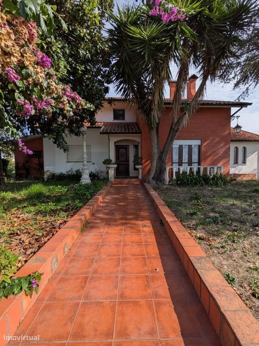 moradia isolada cheia de personalidade!