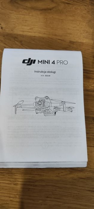 Dron dj mini 4 pro