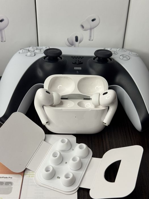 Apple AirPods Pro 2 Gen - навушники з шумозаглушенням та режимом просторового аудіо