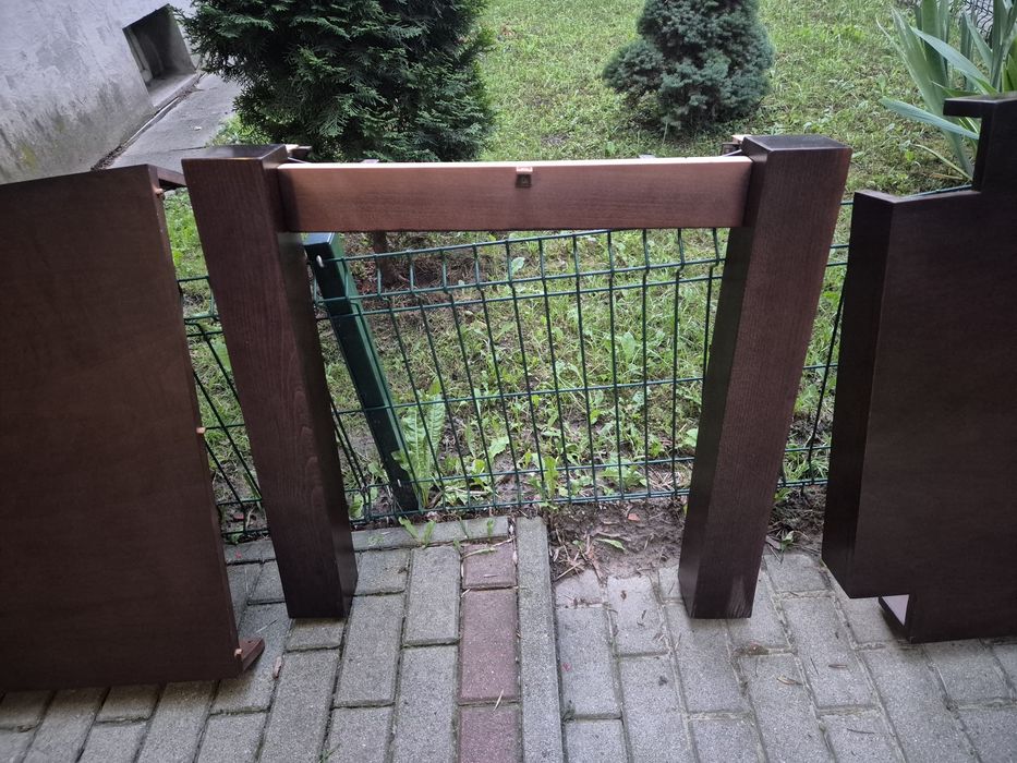 Stół drewniany rozkładany