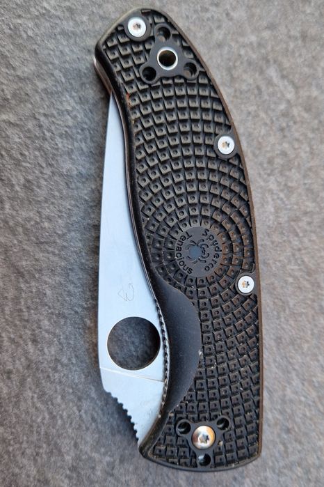 Nóż składany Spyderco Tenacious Lightweight
