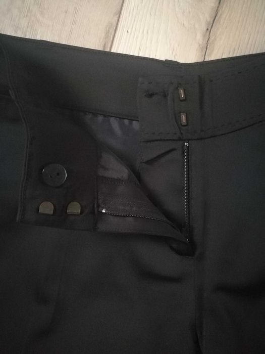 Nowe eleganckie damskie spodnie w kant RESERVED s/m