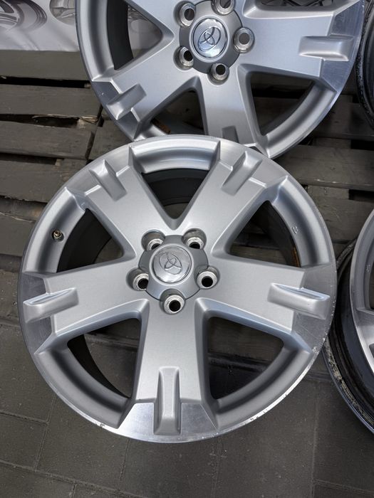Хороші диски литі 5/114.3/18 Оригінал Toyota Rav4