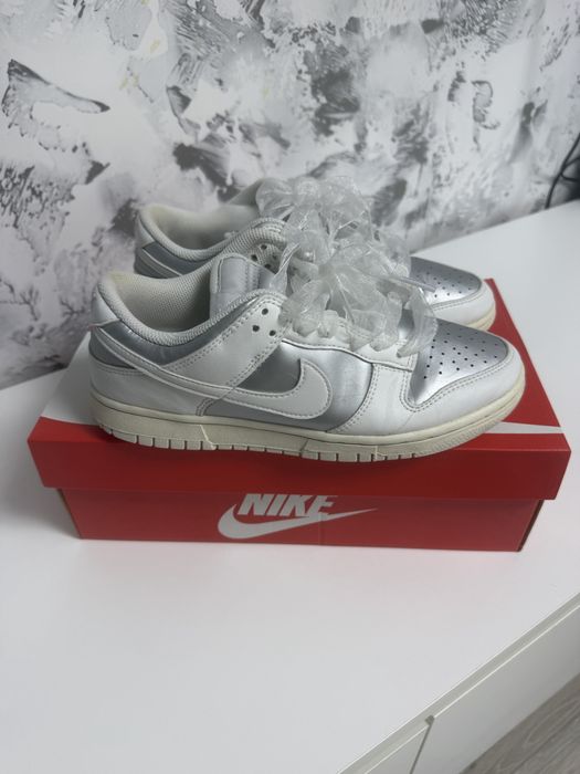 Продам кросівки nike