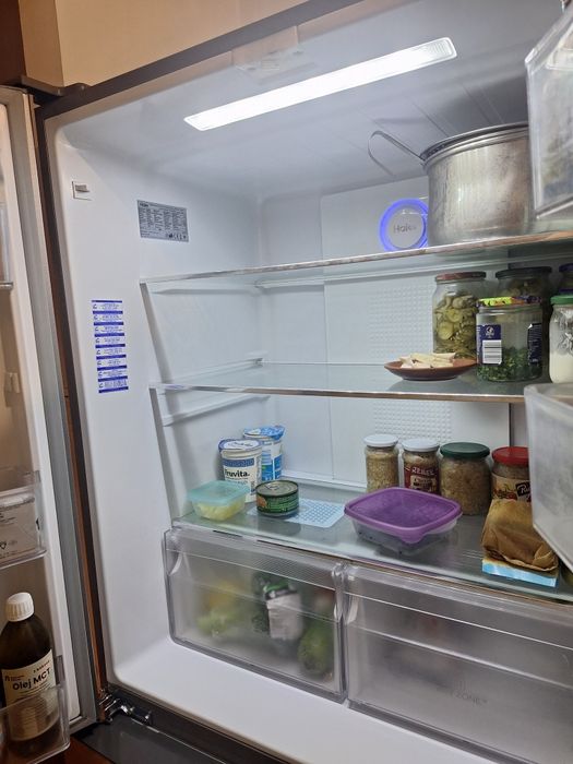 Lodówka HAIER dwudrzwiowa.