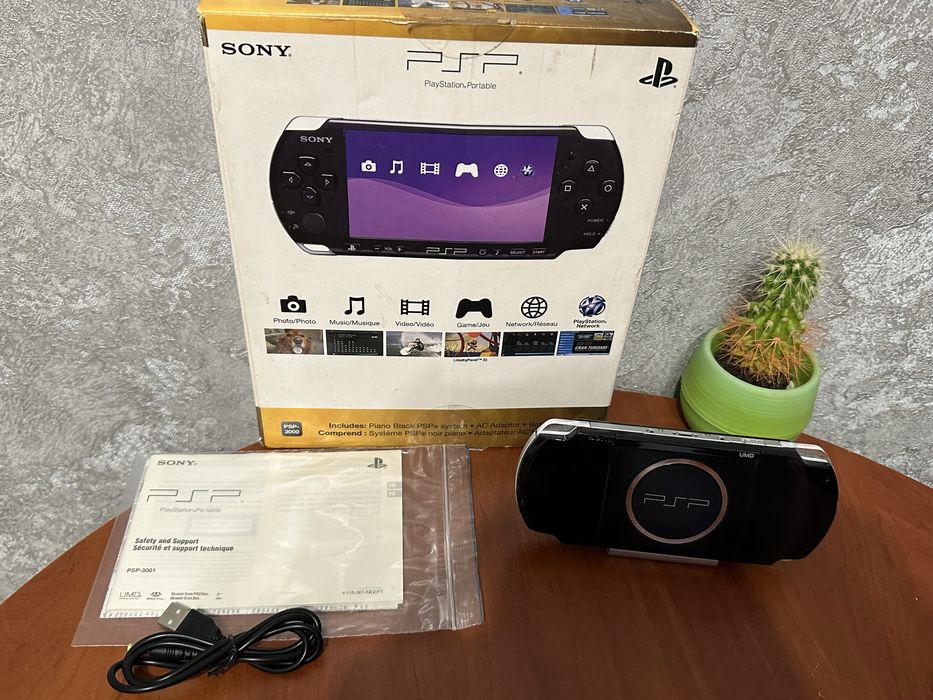 PSP 3000 в Ідеальному стані Повний Комплект
