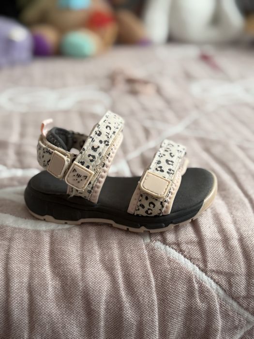 Босоніжки сандалі Next 21.5 р