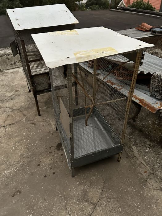 Vendo duas gaiolas feitas por mim
