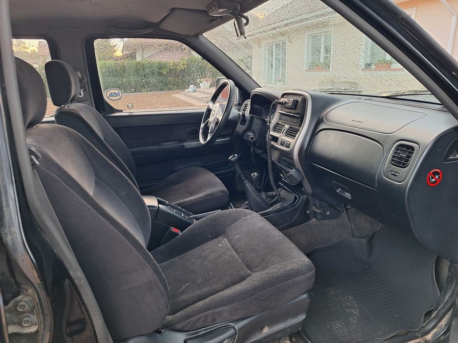 Nissan Navara 2.7 4x4 zdrowa rama pickup
