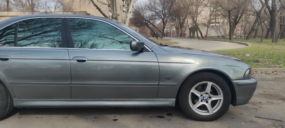 Продам BMW е39.М54.2.2