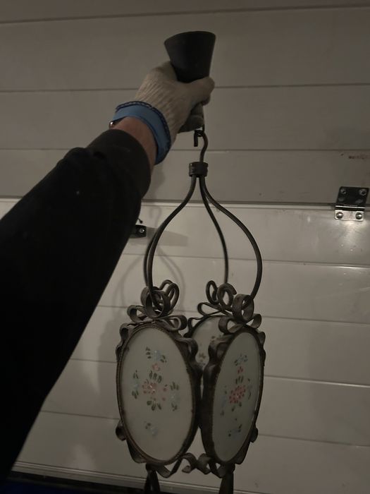 Антикварная кованная подвесная лампа фонарь