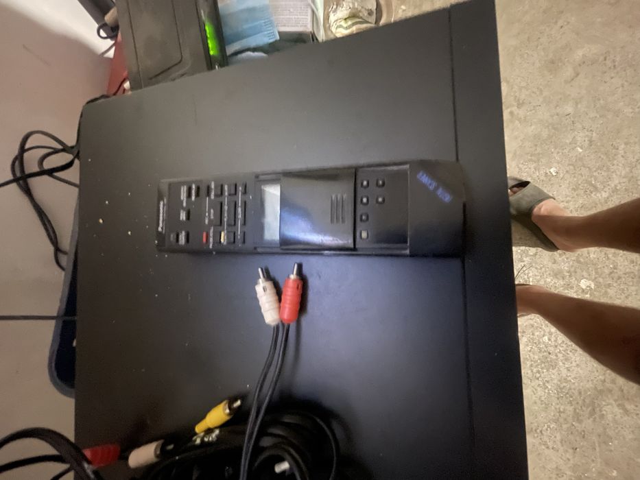 Видеомагнитофон  панасоник 25