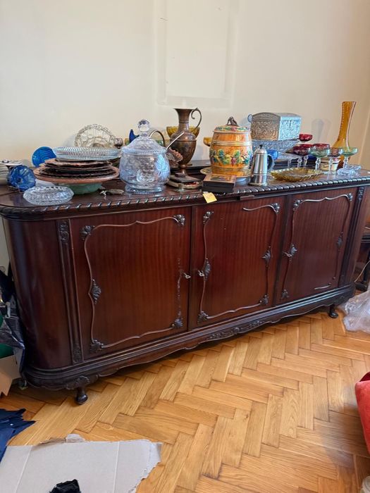 Stoł i komoda Chippendale