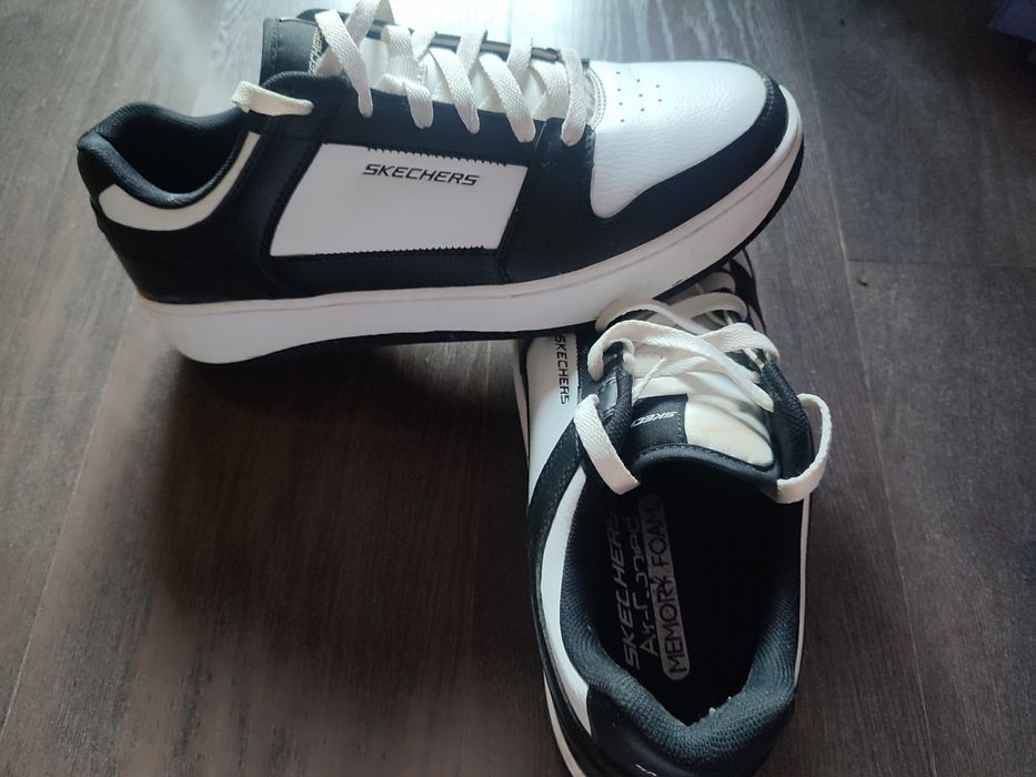 Продаются кроссовки Skechers