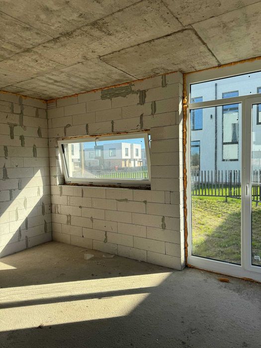 Продаж будинку на Дендропарку