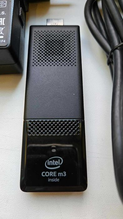 デスクトップ型PC intel STK2M364CC BLKSTK2M364CC intel インテル® Compute Stick STK2M364CC (BLKSTK2M364CC