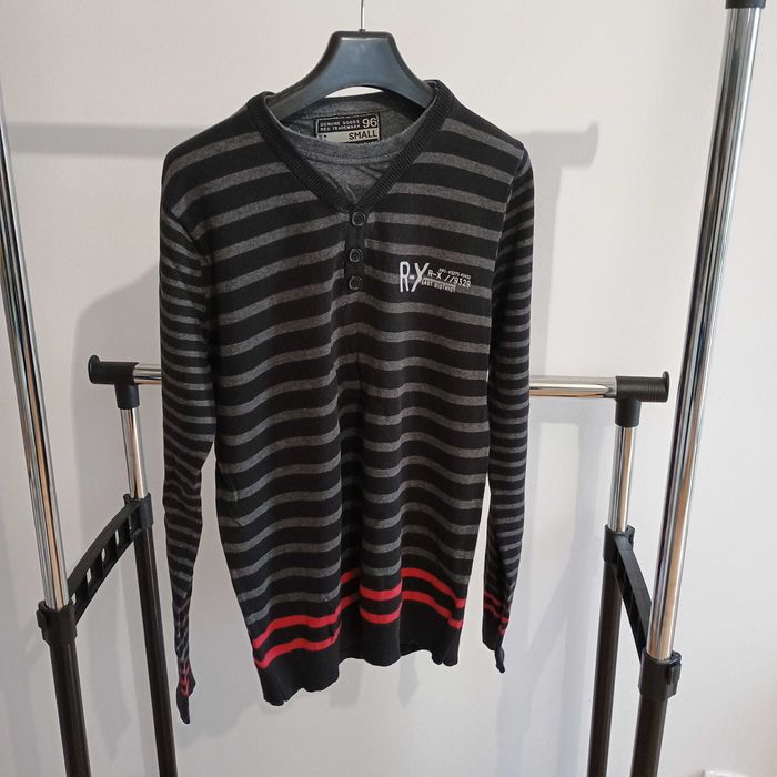 Czarny sweter w paski S