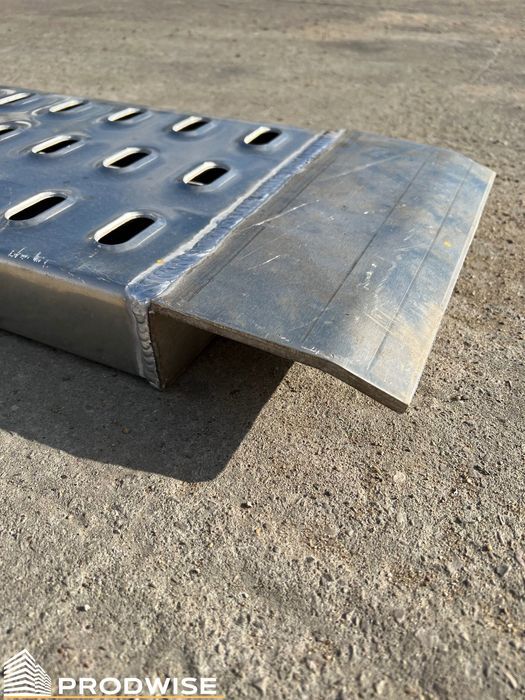 Najazdy / podjazdy / trapy wjazdowe aluminiowe Lohr 2,5 m (315mm x 2500mm) PRODUCENT (2m / 2,5m / 3m) (do przyczep, autolawet, lawet, pomoc drogowa)