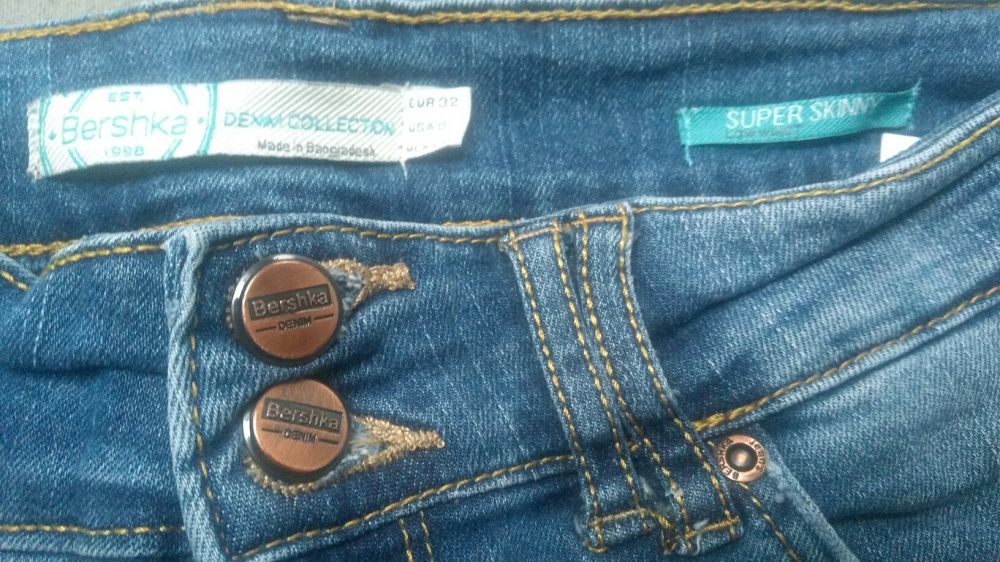 Dżinsy Bershka 32 super skinny