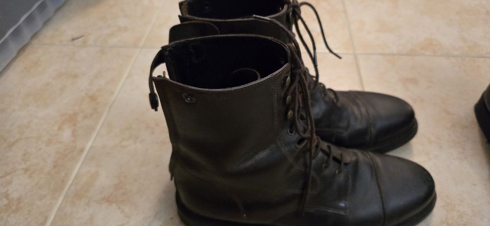 Um par Botas de homem