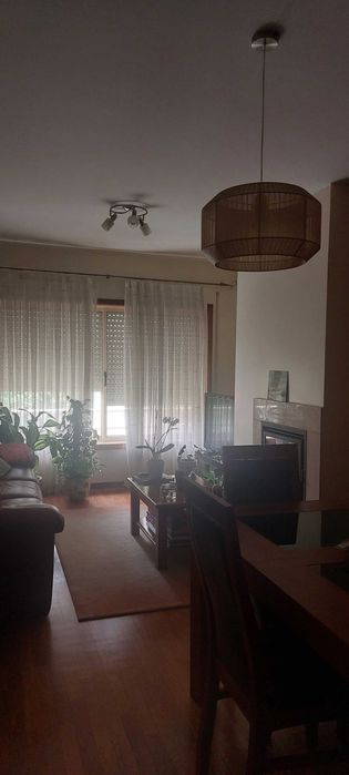 Apartamento T2 em Valadares