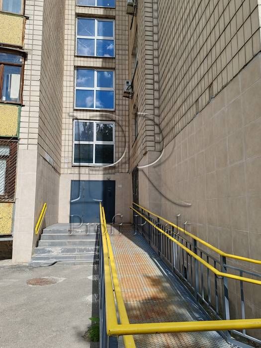 Продаж 1 кімн. квартири за адресою Якуба Коласа 1а
