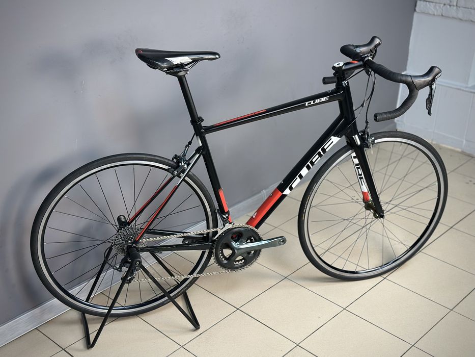 Шосейний велосипед Cube Attain Race 58