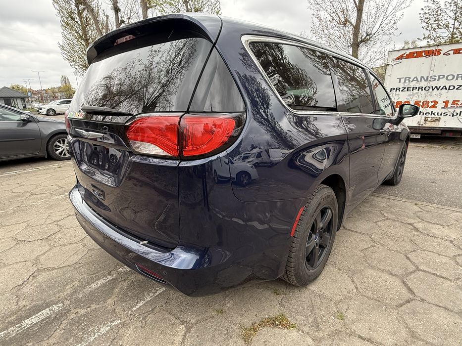 Chrysler Pacifica 3.6 keyless kamera cofania