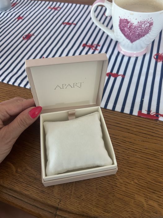 Pudełko apart na biżuterię