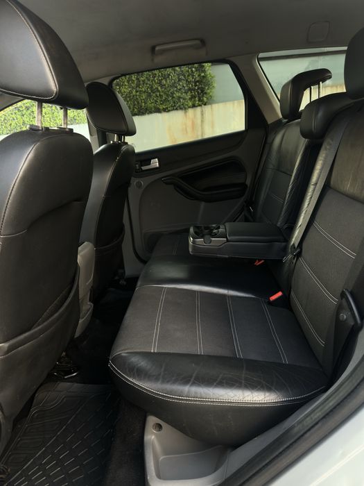 Ford Focus Titanium 1.6 tdci - Poucos kms - Bom estado