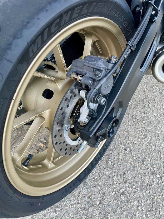 Yamaha xsr 700 de 2023 com 6 mi km nova