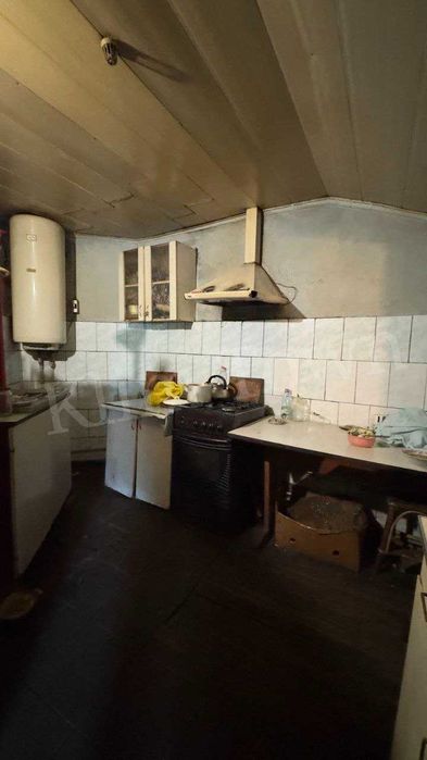 Продається шашлична у м. Переяславі (р-н пристані)