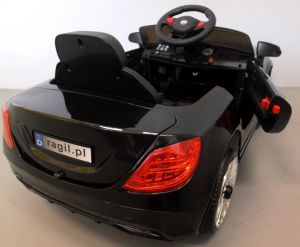 Samochodzik Autko auto na akumulator na pilota klakson muzyka czarny