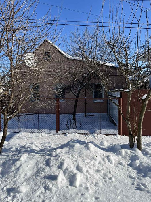 Продаж будинку на Добровольній