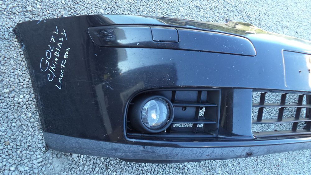 Para-choques VW  GOLF V ano 2003 a 2008  com esguichos para farol, Original