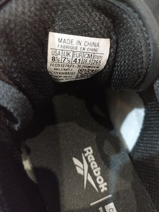 Оригінальні кросівки Reebok 41 стан нові з коробкою