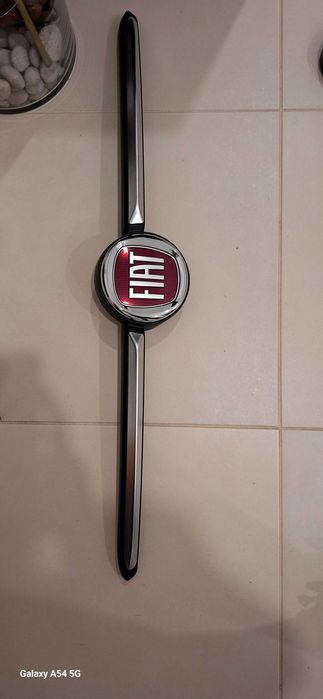 Símbolo frontal Fiat 500