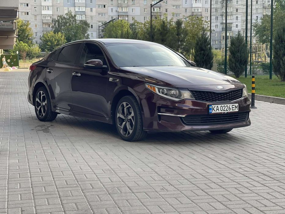 Продам автомобіль KIA optima