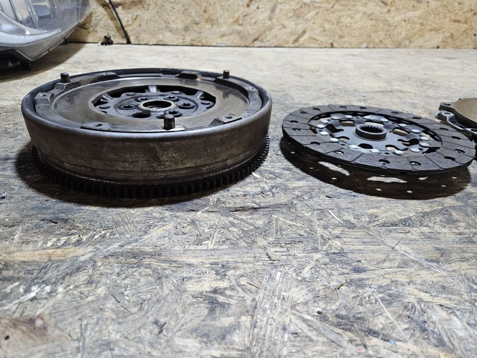 Sprzęgło N43 Bmw E90 E91 E87 E81 E92 E82 E93 E88 Docisk tarcza dwumasa