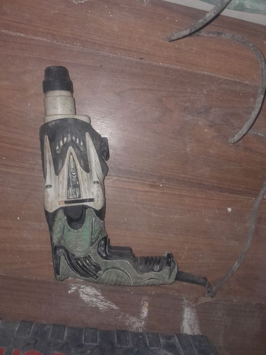 Vendo  potente martelo electrico 30€