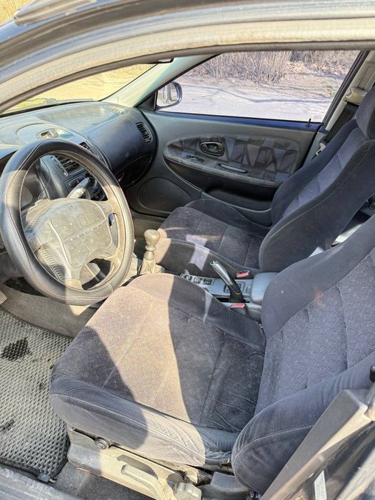 Продам Mitsubishi Carisma 1997