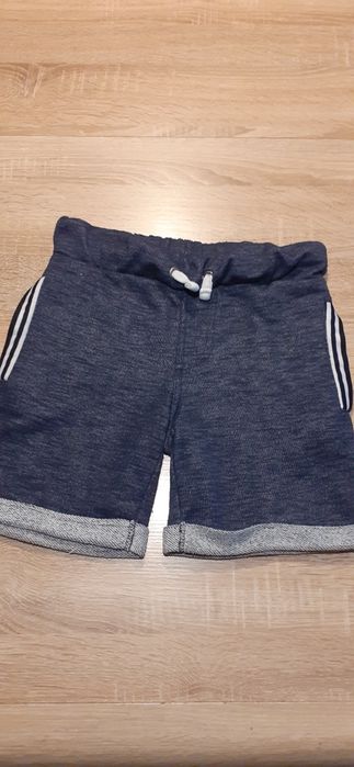 2 pary spodenek chłopięcych roz. 128