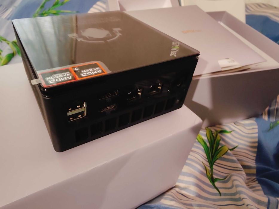 мини-ПК K8 Plus Ryzen 8845HS, 32 Gb DDR5 Kingston Fury, 1 Tb Solidigm P44 Pro