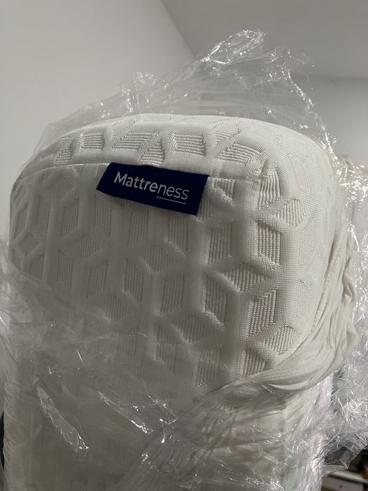 Colchão de casal Mattreness como novo