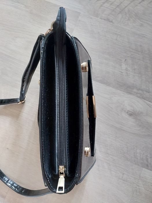 Сумочка жіноча лакована