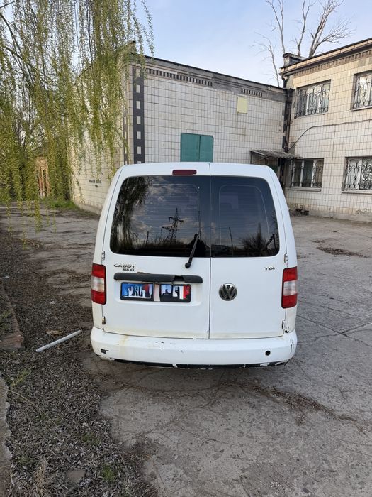 Продам Volkswagen Caddy 2009 год