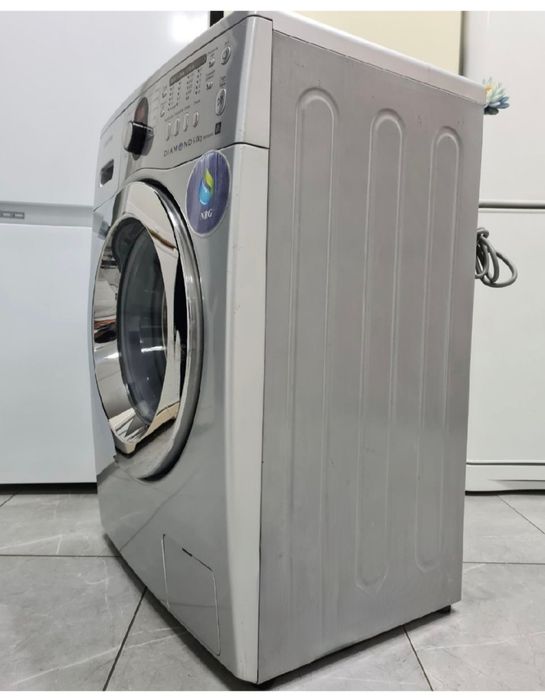 Стиральная/Пральна машина Samsung Diamond WF1590NFU вузька