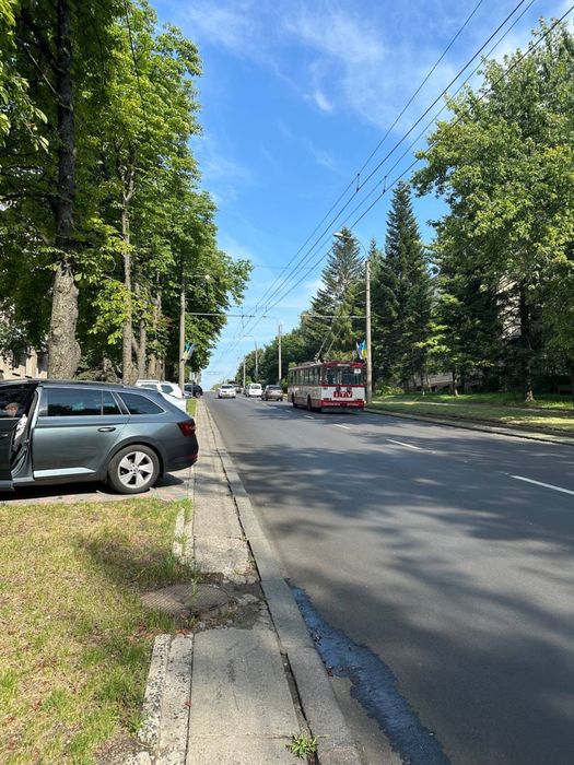 Оренда під склад або під гараж в центрі міста.