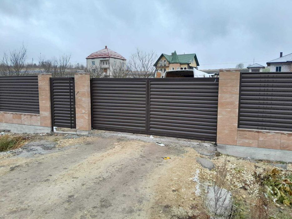 Наші роботи 》 Паркан з модульних блоків, огорожа ранчо, жалюзі